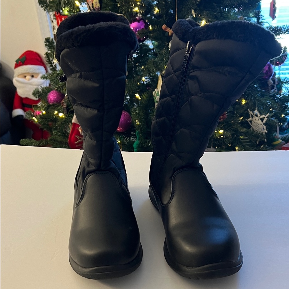 Totes Women's Black Winter Boots Excellent Condition